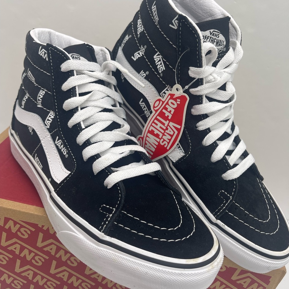 Vans WMNS Sk8-Hi
(Vans) Black/True White Sneakers
VN0A32QGQW7 - Picture 11 of 16